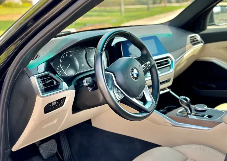 BMW 330I (3)