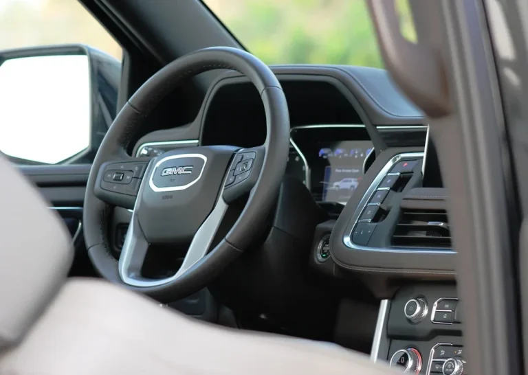 GMC Yukon (4)