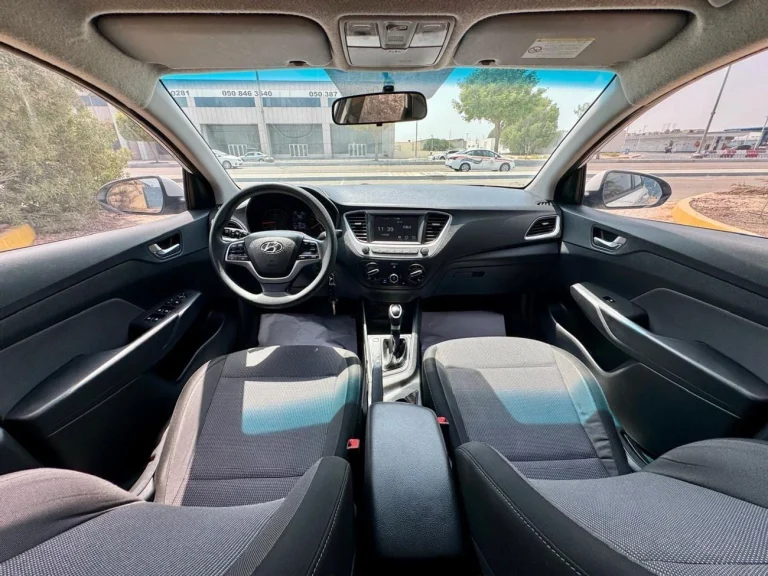 Hyundai Accent (2)