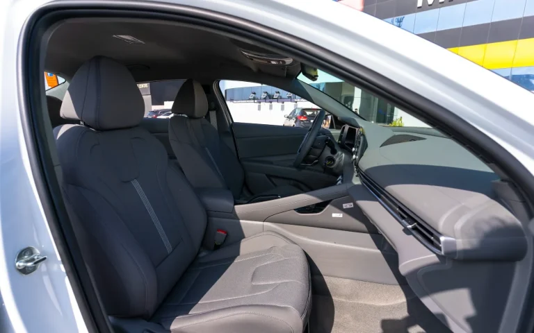 Hyundai Elantra (5)