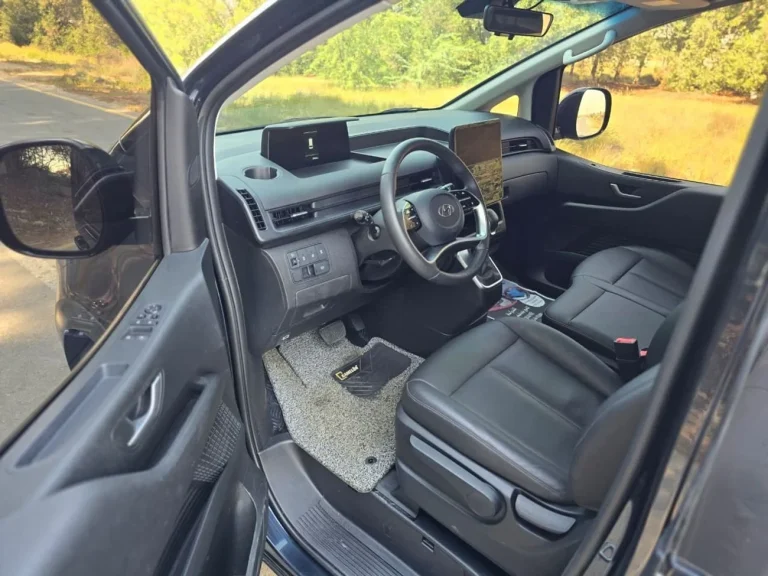Hyundai Staria (4)