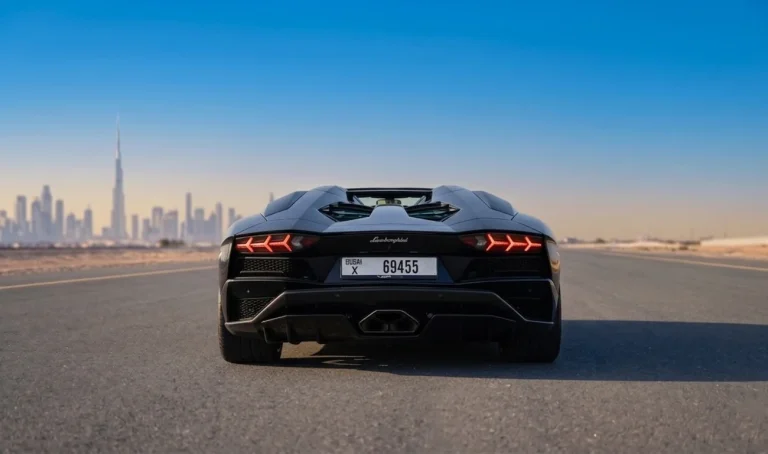 Lamborghini Aventador S Roadster (1)