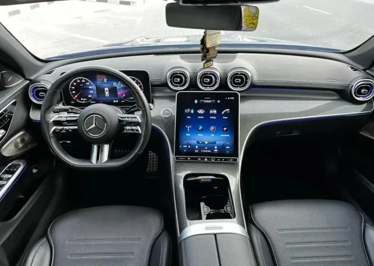 Mercedes Benz C-Class 300 (2)
