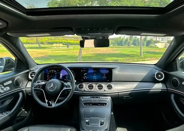 Mercedes Benz E350 (2)
