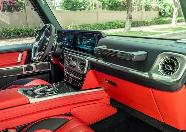 Mercedes Benz G63 (2)