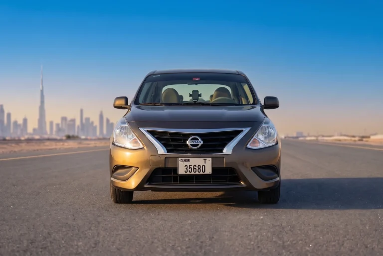 Nissan Sunny (2)