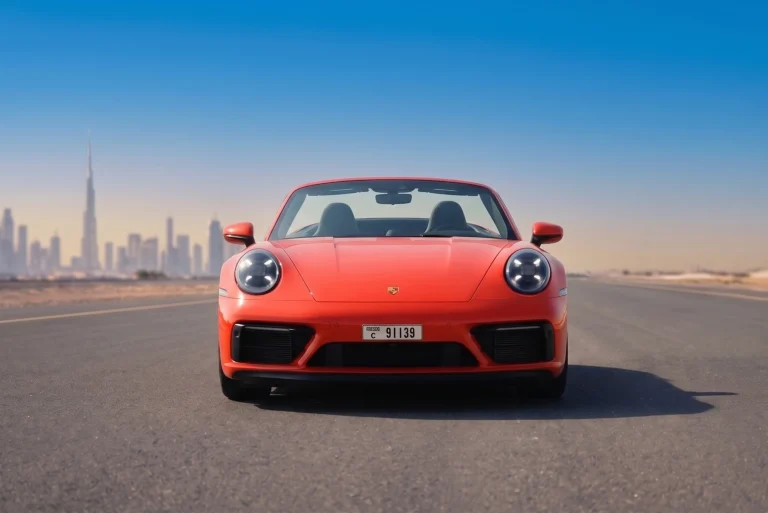 Porsche 911 Carrera GTS4 (2)
