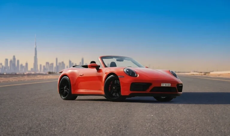 Porsche 911 Carrera GTS4