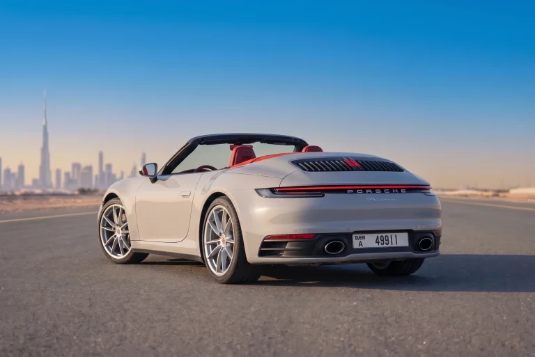 Porsche 911 Targa 4 (1)