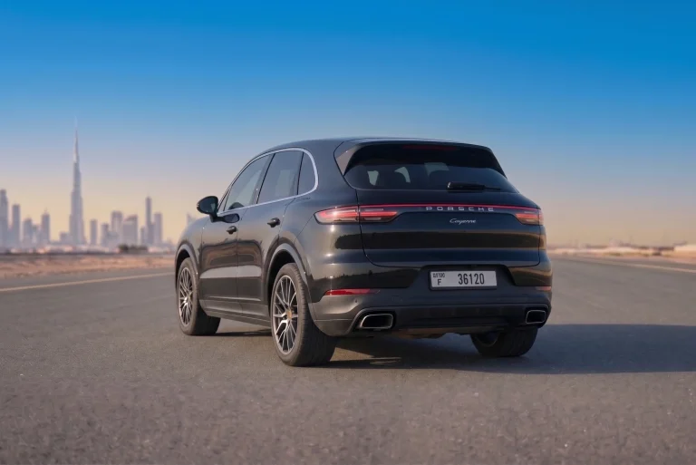 Porsche Cayenne (1)