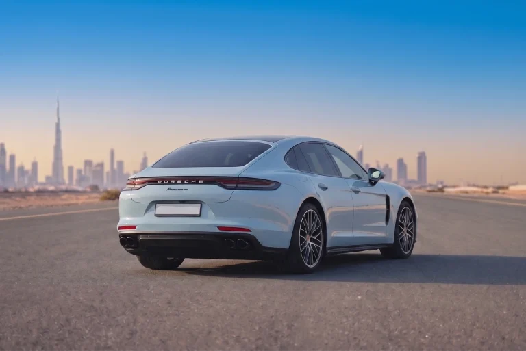 Porsche Panamera (1)