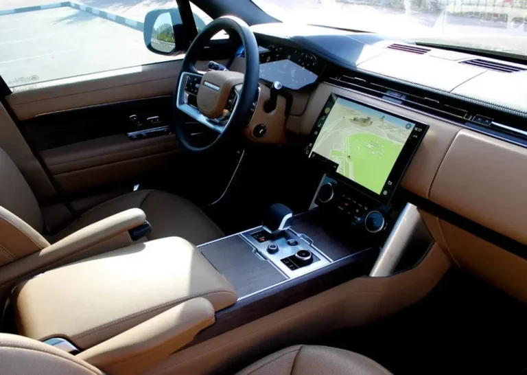 Range Rover Vogue (5)