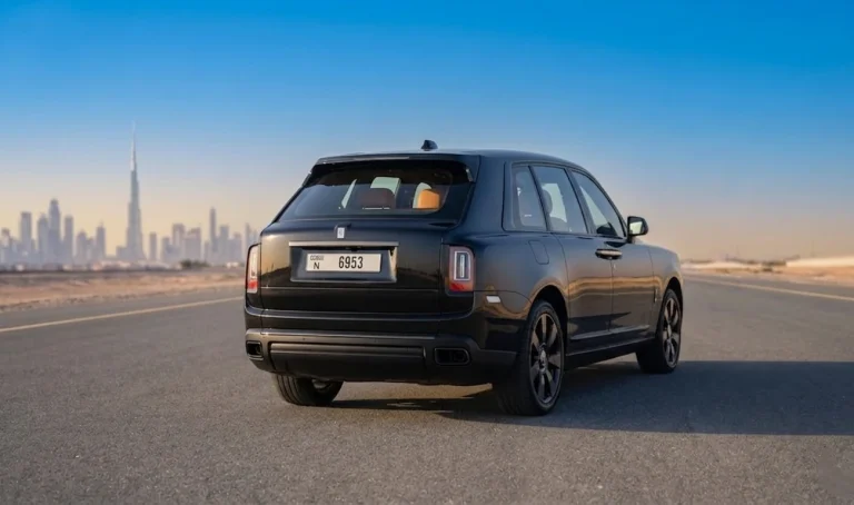 Rolls Royce Cullinan (1)